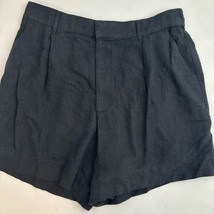 NWT Abercrombie & Fitch Women’s Black Linen Short- sz L